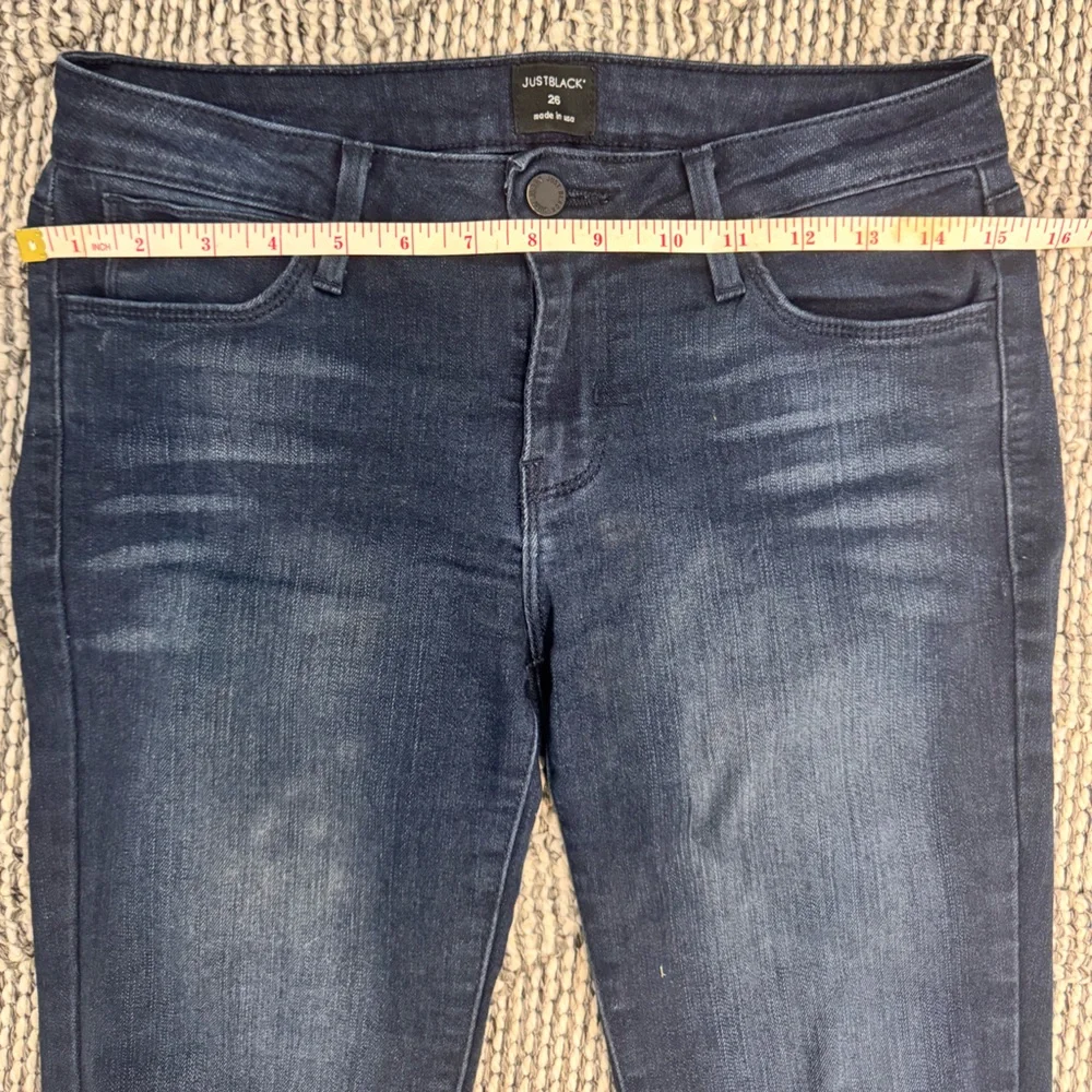Just Black Women's blue dark denim  Jeans, size 26 stretchy comfortable fabric